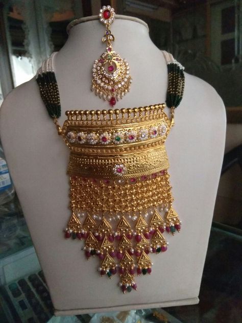 Traditional Rajasthani Aad In 1 GM gold plated Rajasthani Aad Necklace Gold, Aad Rajputi Jewellery Gold, Rajasthani Gold Necklace, Traditional Jewelry Rajasthani, Rajputi Aad Design Gold, Rajasthani Jewellery, Rajasthani Bride, Rajputi Poshak, Pearl Earrings Designs