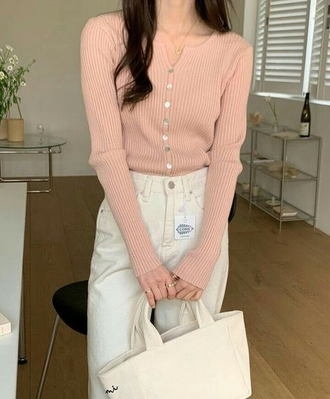 Pink Cardigan Outfit Korean, Light Pink Shirt Outfit, Casual Minimalist Outfit, Study Outfit, Alphabet Cake, Korean Casual Outfits, The Embrace, Classy Work Outfits, Ulzzang Fashion