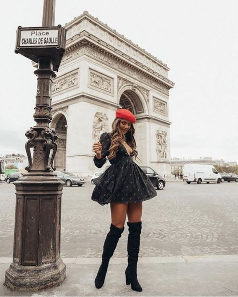 Pop Rocky, Paris Winter, Europe Outfits, Paris Pictures, Paris Mode, Paris Photography, Paris Outfits, Europe Fashion, Holiday Party Outfit