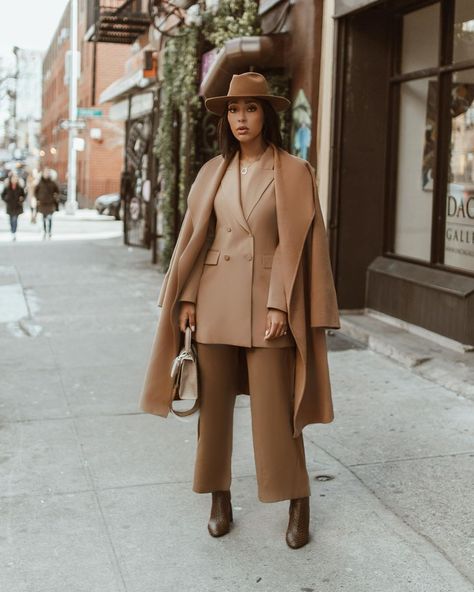 Sarah Langa, Stylish Black Women, African Luxury, African Designers, Work Outfit Office, Morning Mood, Naija Fashion, Designer Anarkali, Monochrome Outfit