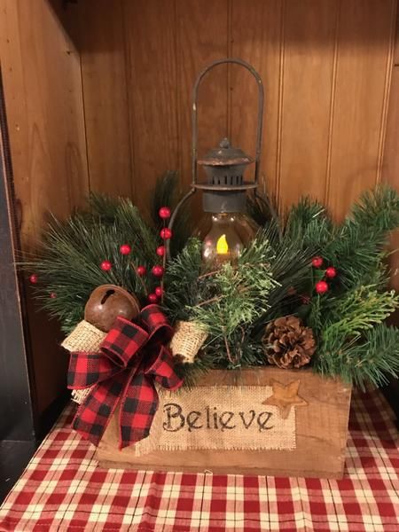 Christmas Decor Diy Cheap, Wood Christmas Decorations, Cheap Christmas Diy, Homemade Christmas Decorations, Country Christmas Decorations, Christmas Lanterns, Christmas Decorations Rustic, Primitive Christmas, Christmas Centerpieces