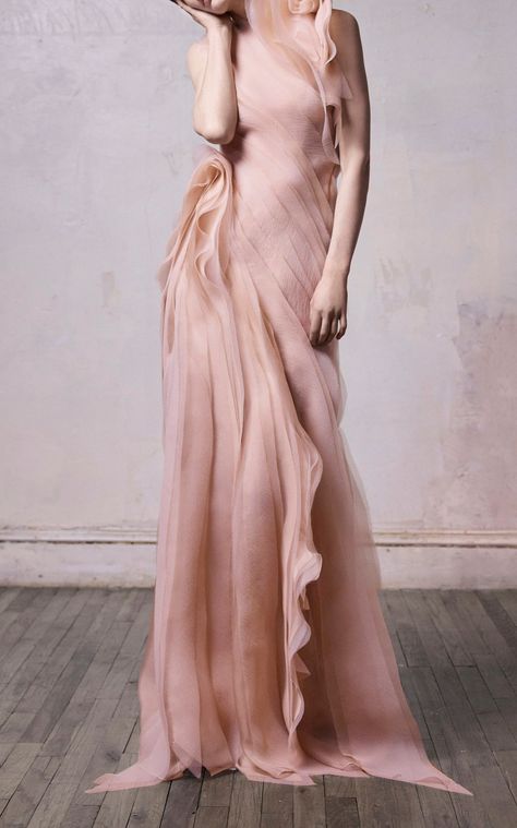 Draped Ruffled Organza Gown by Jason Wu Collection FW19 | Moda Operandi Petal Dress, Organza Gown, Organza Gowns, Style Hijab, Sleeveless Gown, Jason Wu, Runway Pictures, Vogue Paris, Looks Style