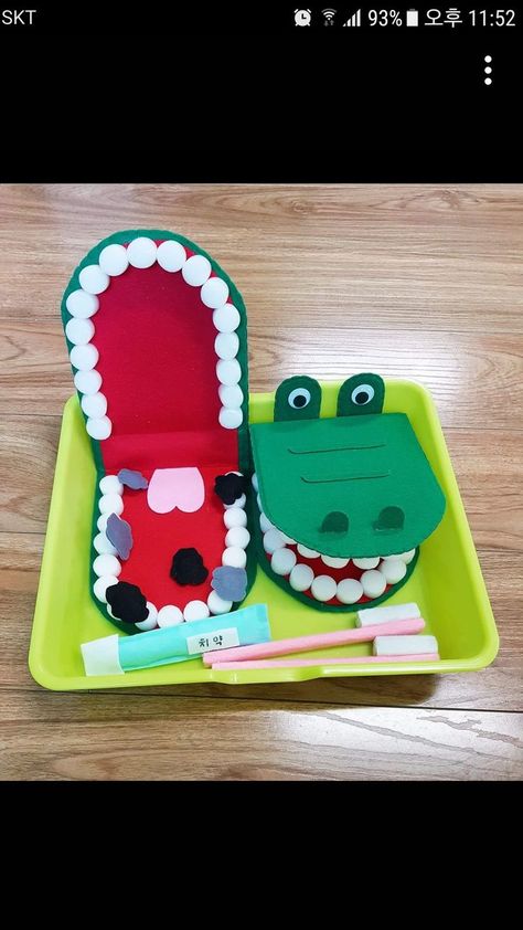 Germs Preschool Activities, Germs Preschool, Dental Health Preschool, Sikat Gigi, Pinterest Crafts, Science Projects For Kids, Animal Crafts For Kids, Toddler Learning Activities, Montessori Activities