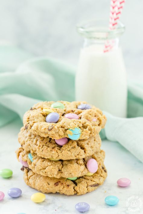 These flour-free Easter Monster Cookies are loaded with chocolate chunks, festive M&Ms, peanut butter and oats.  Not only will you satisfy your sweet tooth but they are perfect to serve on your holiday treat table! #easter #monstercookies Easter Trail Mix, Old Fashioned Peanut Butter Cookies, Peanut Butter And Oats, Easy Birthday Desserts, Easter Deserts, Vegan Chocolate Chips, Trail Mix Cookies, Treat Table, Holiday Baking Recipes