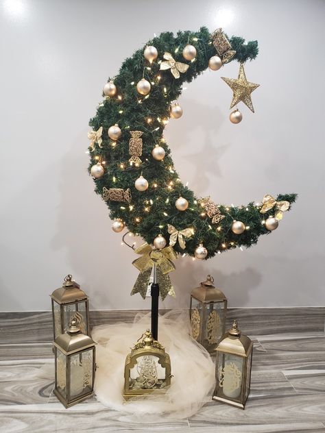 Ramadan Tree, Eid Decoration Ideas, Eid Ul Fitr Decorations, Diy Eid Decorations, Ied Mubarak, Eid Mubarek, Eid Cake, Eid Decorations, Eid Decor