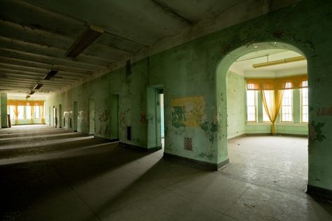 Corridor at Athens Lunatic Asylum in Ohio Abandoned Asylums Creepy, Forest Haven Asylum, Abandoned Prisons, Abandoned Ohio, Abandoned Psychiatric Hospital, Old Mental Asylum Psychiatric Hospital, Athens Ohio, Mental Asylum, Abandoned Hospital Creepy Mental Asylum