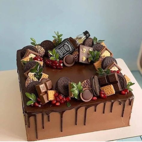 Decorating Cake Ideas, Square Cake Design, Fruit Cake Design, Buttercream Cake Designs, 70th Birthday Cake, Chocolate Cake Designs, Birthday Cake For Him, Chocolate Cake Decoration, Birthday Cakes For Men