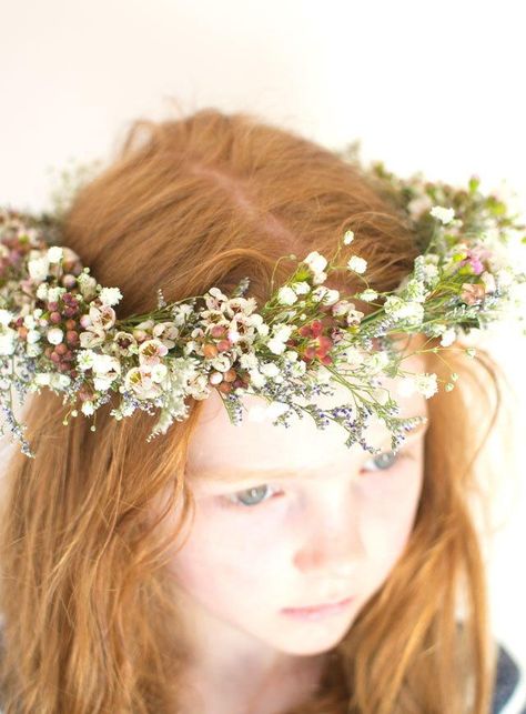 Floral Head Wreath | DIY flower crown for your wedding or outdoor music festival hair accessory? You decide! Floral Head Wreath, Flower Head Wreaths, Rustic Wedding Ideas, Diy Wedding Hair, Wedding Ceremony Ideas, Diy Flower Crown, Country Wedding Decorations, Wedding Wreath, Head Wreath