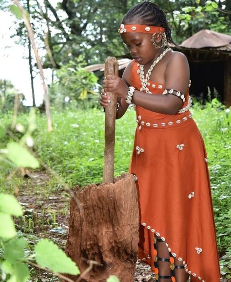 Contact us for kids cultural attires. Kikuyu Cultural Attire, Kenyan Cultural Wear, Kikuyu Ruracio Dresses, Kikuyu Traditional Attire, Kenyan Clothing, Kenya Clothing, Traditional Dresses For Kids, Kenyan Wedding, Beautiful Culture