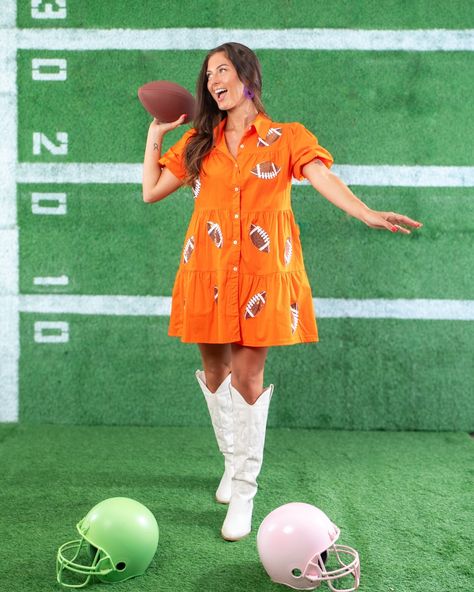 Sequins + football... we can't think of anything better 🏈🤍 shop gameday now!⁠ •⁠ •⁠ •⁠ •⁠ •⁠ #shopsmall #style #styleinspo #streetstyle #lookbook #fashion #fashionstylist #fashiontrends #springtrends #trending #ootd #outfitinspo #styleinspiration #boutiquefashion #boutique #dressedit #newarrivals #mannequin #fallball #football #tailgate #clemson #usc #carolina #gameday #gamedayootd Football Dress, Female Football, Football Tailgate, Gameday Dress, Dress Up Day, Ruffle Design, Perfect Game, Gameday Outfit, Fit Dress