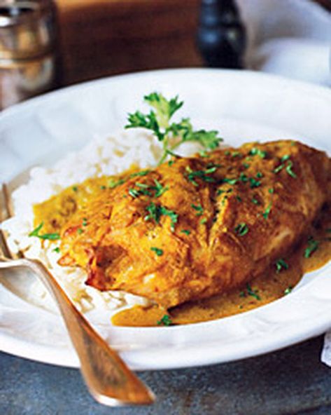 Chicken with Banana Curry Sauce Curry Sauce Recipe, Banana Curry, Citrus Chicken, Curry Sauce, Banana Recipes, Curries, Curry Chicken, Curry Recipes, Sauce Recipe