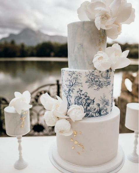 Chinoiserie Wedding, Geometric Cake, Hand Painted Cakes, Wedding Cake Ideas, Marble Wedding, Wedding Cakes Blue, Gorgeous Wedding Cake, Engagement Cakes