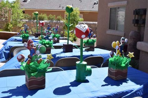 Super Mario Birthday Table, Mario Birthday Centerpiece, Mario Bros Centerpieces Ideas, Mario Party Birthday, Bowser Party, Super Mario Bros Party Ideas, Mario Bros Birthday Party Ideas, Mario Crafts, Mario Theme