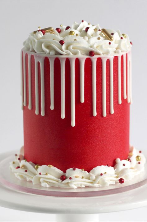 Colored Ganache, White Drip Cake, White Christmas Cake, Christmas Cake Decorating Ideas, Ganache Drip, White Birthday Cakes, Fondant Cake Designs, Christmas Cake Designs, White Cakes