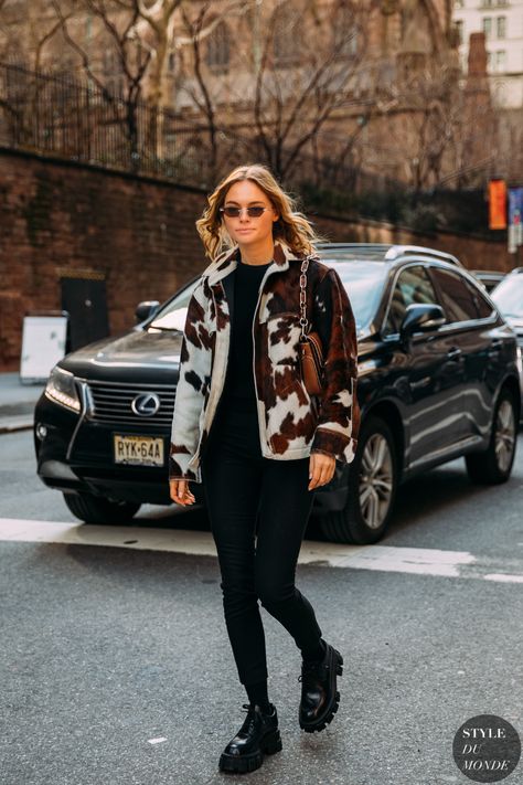 New York Fall 2020 Street Style - STYLE DU MONDE | Street Style Street Fashion Photos Animal cow print jacket Cow Jacket Outfit, Cow Print Jacket Outfit, Animal Print Jacket Outfit, Print Jacket Outfit, Cow Print Outfit, Cow Print Jacket, 2020 Street Style, Random Outfits, Reportage Photography