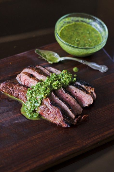 Basil Chimichurri, Beef Rub, Chimichurri Steak, Chimichurri Sauce Recipe, Italian Parsley, Chimichurri Recipe, Basil Recipes, Chimichurri Sauce, Pub Food