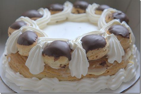 One of my favourite cakes:  Gateau St. Honoré Gateau St Honore, St Honore Cake, Bon Bons Recipe, St Honore, Special Cake, French Pastries, Baking And Pastry, Bakery Cakes, Bon Bon