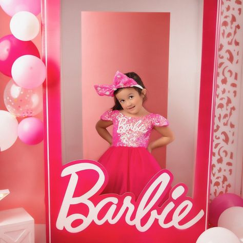 Short Tutu, Sitter Photography, Birthday Romper, Cake Smash Outfit Girl, Hot Pink Romper, Barbie Halloween Costume, Baby Halloween Outfits, Baby Costumes Girl, Costume For Girls