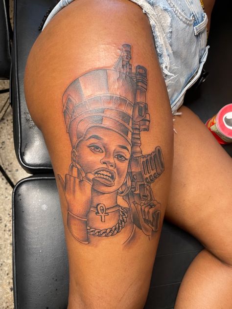 Leg tattoo Nefertiti tattoo Queen Nefertiti And King Tut Tattoo, Queen Nefertiti Tattoo Black Women, Black Goddess Tattoos For Women, Nefertiti Tattoo Black Women, African Goddess Tattoo, Leg Tattoo Stencil, Leg Tattoos Women Thigh, Nefertiti Tattoo Design, Spirituality Tattoos