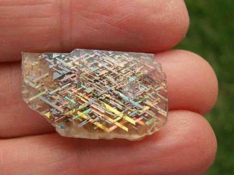 Lattice Sunstone, Northern Territory Australia, Pretty Rocks, Cool Rocks, Beautiful Rocks, Northern Territory, Mineral Stone, Minerals And Gemstones, Rocks And Gems