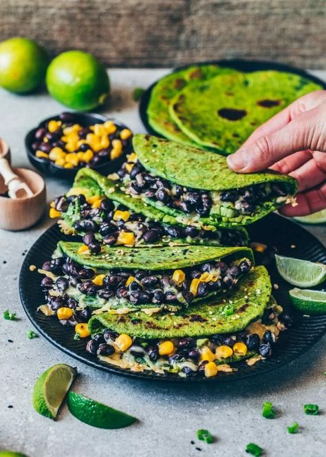 Healthy Flatbread Recipes, Mexican Flatbread, Recipe Using Tortillas, Spinach Tortillas, Healthy Flatbread, Tortillas Recipe, Spinach Tortilla, Spinach Wraps, Sweet Potato Skins