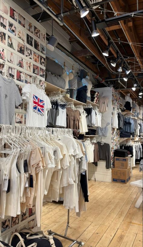 Brandy Melville Store Aesthetic, Brandy Melville London, Lord Disick, Dream Trips, Style Goals, Airplane Mode, Downtown Girl, 2024 Vision, Dream Room