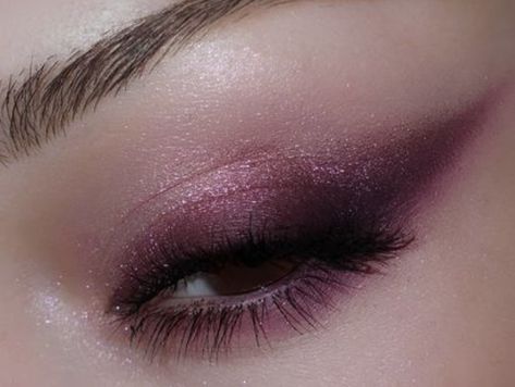 Plum Eye Makeup, Plum Makeup, Berry Makeup, Maroon Eyeshadow, Lilac Eyeshadow, Sparkly Makeup, Prom Eye Makeup, Purple Eye Makeup, Formal Makeup