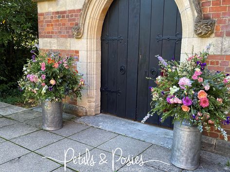 Uk Farm Wedding, Milk Churn Wedding Flowers, Rustic Green Wedding, Hyde House, Table Wedding Decorations, Milk Churn, Country Garden Weddings, Church Wedding Decorations, Wedding Flowers Decor