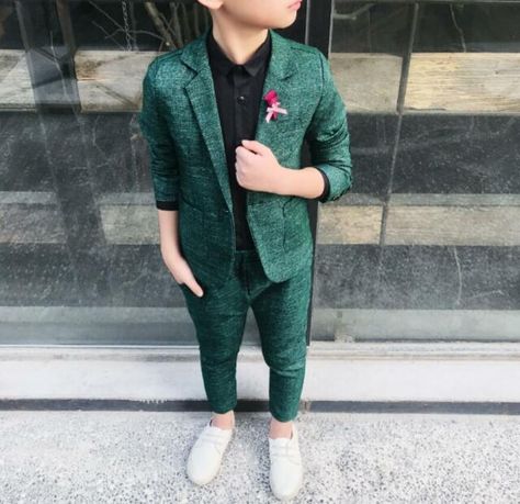 Formal Dress For Boys, Formal Boys Outfit, Turquoise Suit, Girls Blazers, Graduation Suits, Kids Blazers, Green Boys