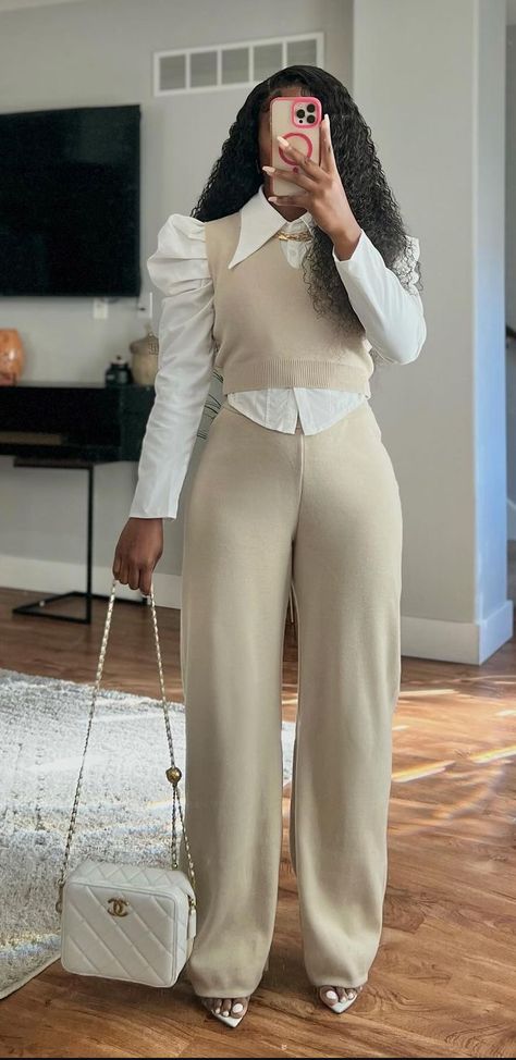 Cream Jumpsuit Outfit, Cream Jumpsuit, One Piece Jumpsuit, Outfit Classy, Jumpsuit Outfit, Simple Chic, Work Wardrobe, Business Casual, Girl Outfits