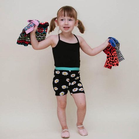 Swimsuit Patterns, Clothing Sewing Patterns Free, Shorts Pattern Free, Kid Diy, Free Printable Sewing Patterns, Sewing Shorts, Girls Clothes Patterns, Trendy Sewing Patterns, Sewing Kids Clothes