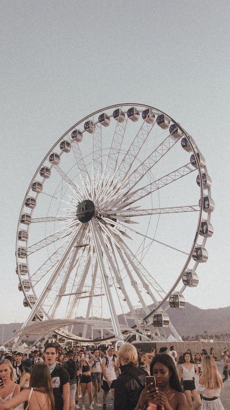 Coachella Aesthetic Wallpaper, Coachella Background, Coachella Ferris Wheel, Coachella Wallpaper, Coachella Aesthetic, Pic Wall, Cali Trip, Blur Image Background, Coachella 2019