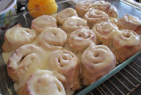 Successfully Gluten Free! : Gluten-Free Orange Rolls - Yum! Orange Rolls Recipe, Orange Cinnamon Rolls, Gluten Free Christmas Recipes, Gluten Free Rolls, Orange Sweet Rolls, Gluten Free Cinnamon Rolls, Sweet Roll Recipe, Gluten Free Pastry, Gf Breakfast