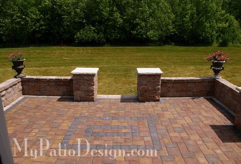 Symmetrical Seat Wall Ideas #2 Seating Wall, Patio Blocks, Backyard Upgrades, Diy Patio Pavers, Raised Patio, Brick Patio, Patio Pavers Design, Stamped Concrete Patio, Easy Backyard