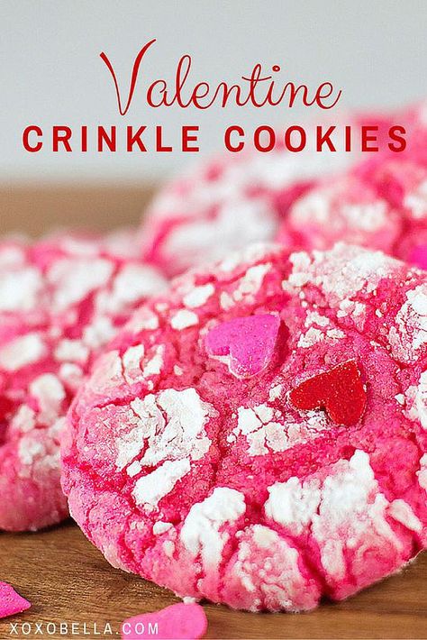 Valentine Crinkle Cookies Grinch Crinkle Cookies, Valentines Cookies Decorated Ideas, Valentine Cookies Decorated, Valentines Recipes Desserts, Valentines Snacks, Valentines Baking, Cookies Ideas, Cookies Easy, Valentine Desserts