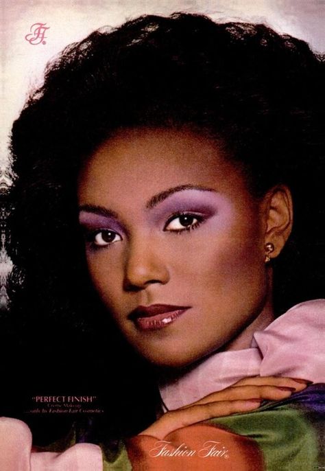 Jet Magazine. July 3rd, 1980.via http://vintageblackads.tumblr.com/ 1980s Makeup And Hair, 80s Makeup Looks, 1980s Makeup, Look Disco, Disco Makeup, Vintage Makeup Ads, Vintage Makeup Looks, 70s Makeup, 80s Makeup