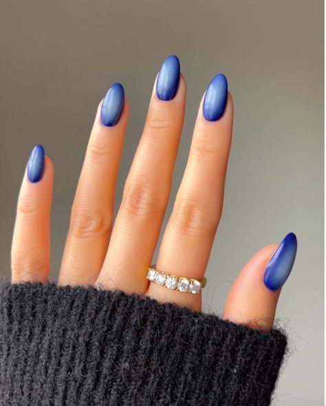 50+ Blue Nails For A Stylish and Trendy Manicure - Prada & Pearls Dark And Light Blue Ombre Nails, Dark Blue Nail Ideas Acrylic, Blue Halo Nails, Ombre Dark Blue Nails, Blue Nail Ombre, Dark Blue To Light Blue Nails, Dark Blue Nails Ombre, Hombre Blue Nails, Dark Blue Ombré Nails