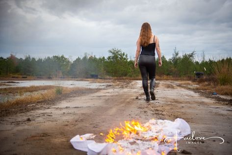 Burn The Wedding Dress Photoshoot, Divorced Pictures, Burning Wedding Dress, Dress Burning Photoshoot, Wedding Dress Burning Pictures, Burn The Dress Photoshoot, Wedding Dress Divorce, Burn Wedding Dress Photos, Burning Wedding Dress Photoshoot