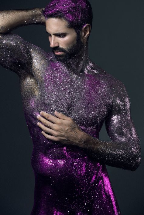 Glitter Guy 4 Glitter Body Art, Body Painting Men, Fantasy Eyes, Male Body Art, Childhood Art, Instagram Man, Yves Klein, Body Art Photography, Body Photography