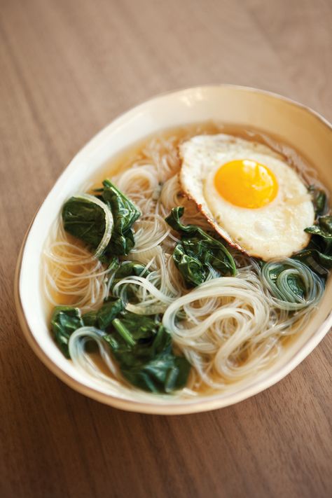 From Vietnamese Pho to Japanese Miso, this collection of noodle soups is comfort food at its best. Vermicelli Soup, Spinach Noodles, Asian Soup, Fried Eggs, Noodle Bowl, Think Food, Recipe Roundup, An Egg, Fried Egg