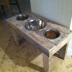 DIY: Dog Food Bowl Stand. Made out of pallets! Brian's very own design. Dog Food Bowl Stand, Dog Food Stands, Dog Food Station, Dog Bowl Holder, Diy Dog Food, Dog Bowl Stand, Dog Food Bowls, Dog Food Storage, Dog Rooms