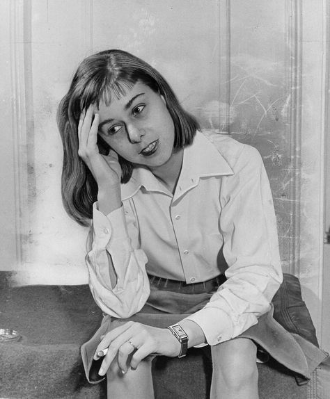 Carson McCullers’s personal turmoil may be at the root of the enormous insights about difference found throughout her work. Carson Smith, Carson Mccullers, Queer History, Good Romance Books, Women Writers, Women Artists, Southern Gothic, Cut Her Hair, The Lives Of Others