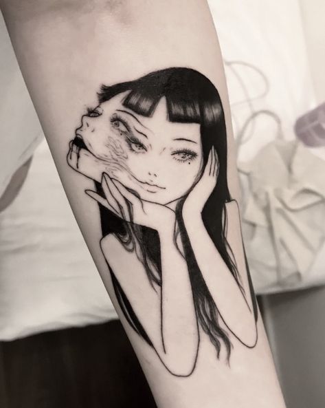 Tomie Tattoo, Matching Best Friend Tattoos, M Tattoos, Pretty Hand Tattoos, Med Tech, Creepy Tattoos, Tatuaje A Color, Tattoo Style Drawings, Junji Ito