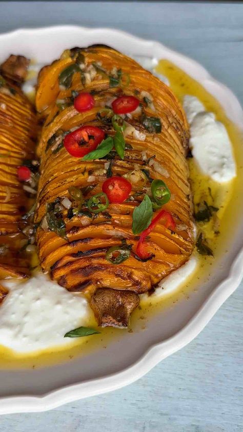 Hasselback Squash, Easy Quick Recipes, Beans Recipes, Squash Recipe, Butternut Squash Recipes, Food Box, Photography Styling, Squash Recipes, Vegetarian Dinner