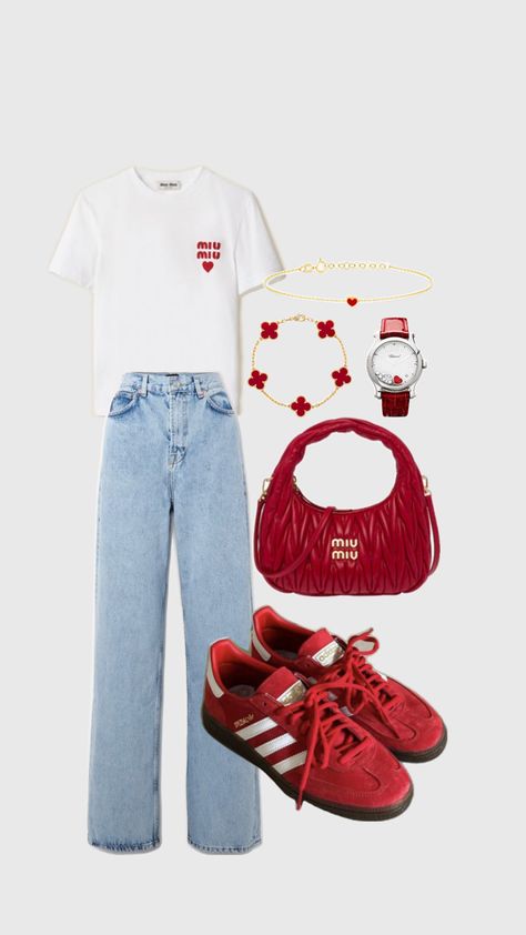 Red Tshirt Outfit, Bangkok Outfit, White Tshirt Outfit, Outfit Inspo Spring, Streetwear Inspo, Tshirt Outfit, Teaching Outfits, Capsule Wardrobe Outfits, Uni Outfits