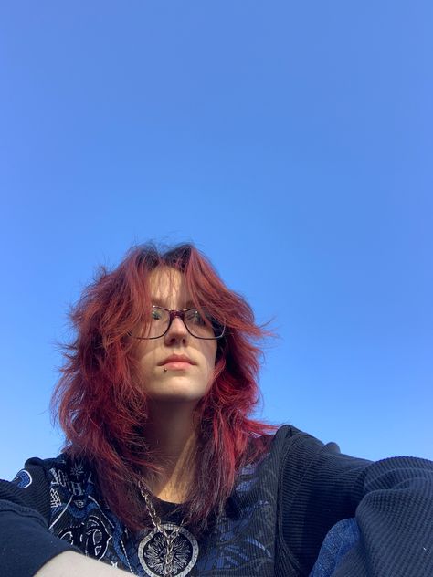 red wolfcut shaggy dyed hair Nonbinary Haircuts Long, Masc Long Hair Women, Lovelock Hair, Gender Fluid Hair Long, Nonbinary Long Hair, Long Nonbinary Hair, Red Shaggy Hair, Red Wolf Cut Hair, Long Androgynous Hair