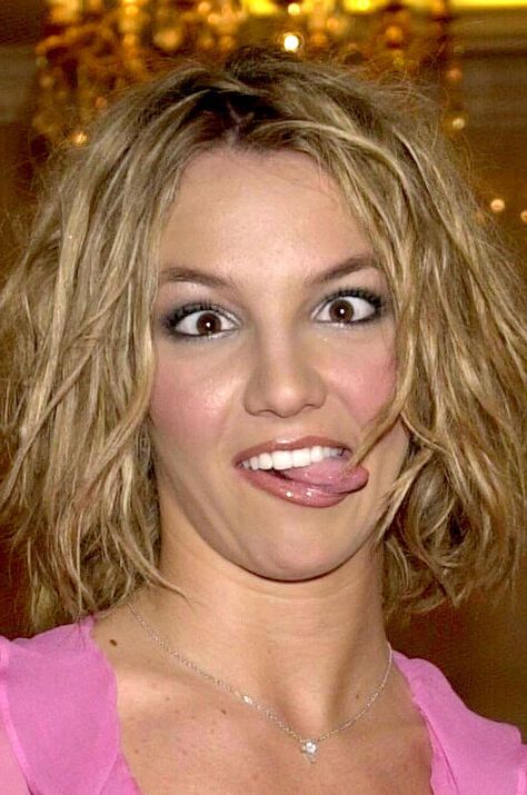 Celebs Making Faces — The 20 Best Pics You Can't Unsee #refinery29  http://www.refinery29.com/funny-celebrity-faces#slide-4  Oops, she did it again. Britney Meme, Celebrity Funny Faces, Funny Celebrity Pics, Old Celebrities, Britney Spears Photos, Celebrity Selfies, Funny Selfies, Celebrity Memes, Celebrity Faces