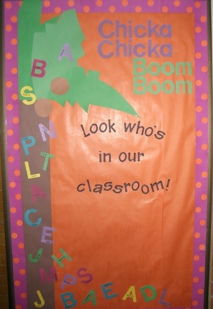 Classroom Trees, K4 Classroom, Preschool Door, Kindergarten Bulletin Boards, Hallway Displays, Chicka Chicka Boom Boom, Ocean Room, Preschool Bulletin, Door Decs