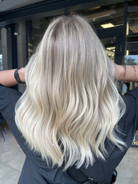 Bright Neutral Blonde, Cream Blonde Balayage, Cream Blonde Hair Balayage, Hair Inspiration Color Blonde, Cream Balayage, Cream Blonde Hair, Ash Blonde Hair Balayage, Beige Blonde Hair, Perfect Blonde Hair