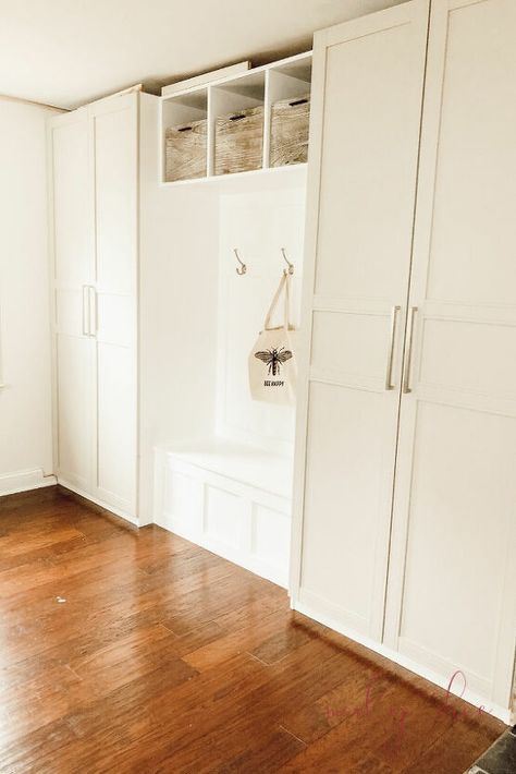 We recently did a complete mudroom makeover using an awesome IKEA hack! We are thrilled with how our budget-friendly mudroom makeover turned out. Subscribe to A Brick Home for more DIY & decorating ideas.   We actually started out with a completely bare wall and decided to make mudroom storage on the wall, since it sits right at our side entrance. Here's the before:   This room had been a lot of things, including an office and a playroom. We were never really satisfied with it and deci… Ikea Hack Mudroom Lockers, Ikea Hack Side Table, Apartment Washer, Garage Mudroom, Mudroom Cabinets, Mudroom Makeover, Office Built Ins, Diy Mudroom, Ikea Wardrobe